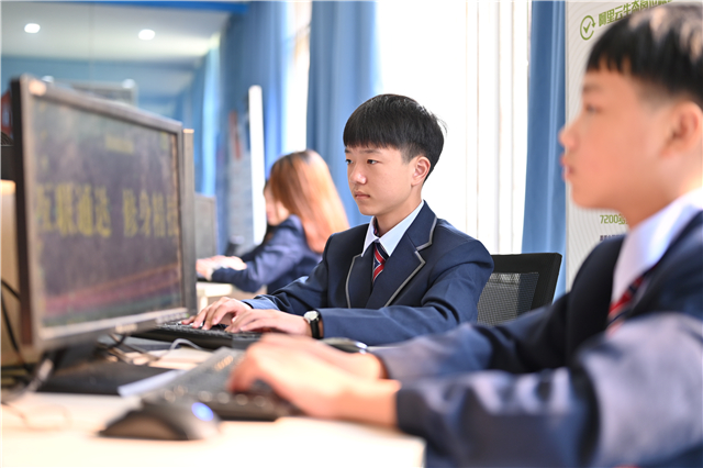武汉新华电脑学校2024年春季预科班报名全面开启！