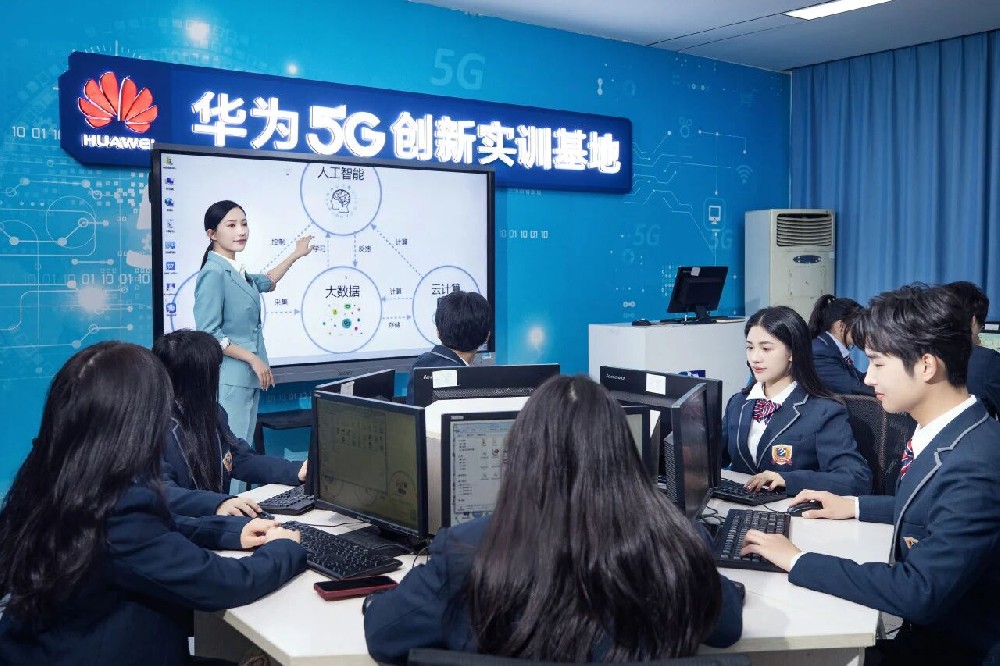 为什么学AIGC数字动漫游戏设计专业要到武汉新华？