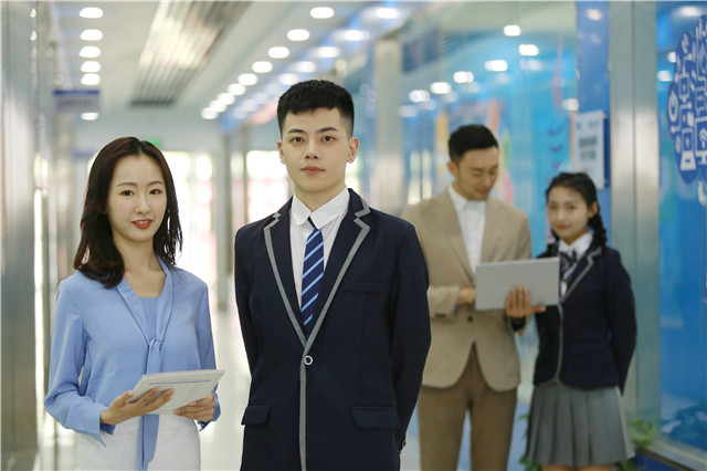 【答疑解惑】预约武汉新华电脑学校2022年春季预科班名额！