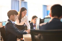 【春季预科班】你只管努力，其余的交给武汉新华！